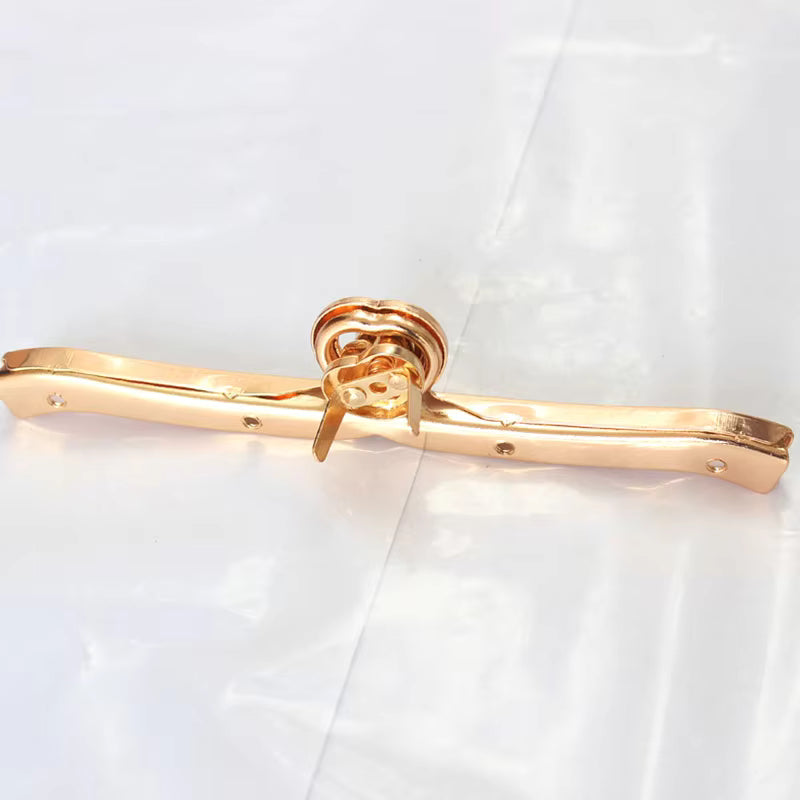 Twist Closure Heart Shape Clasp Buckle- Gold - Sara Crochet